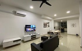 Desaru Happy Guest House E
